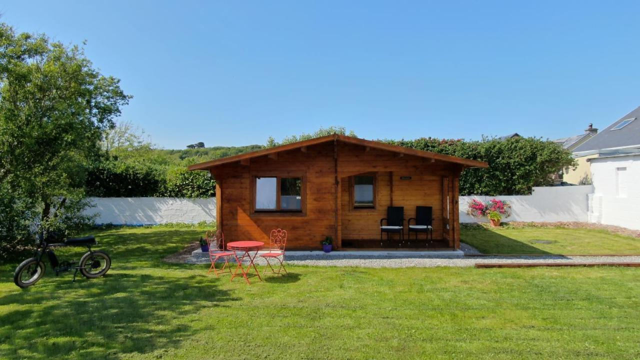 Wild Atlantic Way Cabin Villa บัลลีเฮกุเอ ภายนอก รูปภาพ